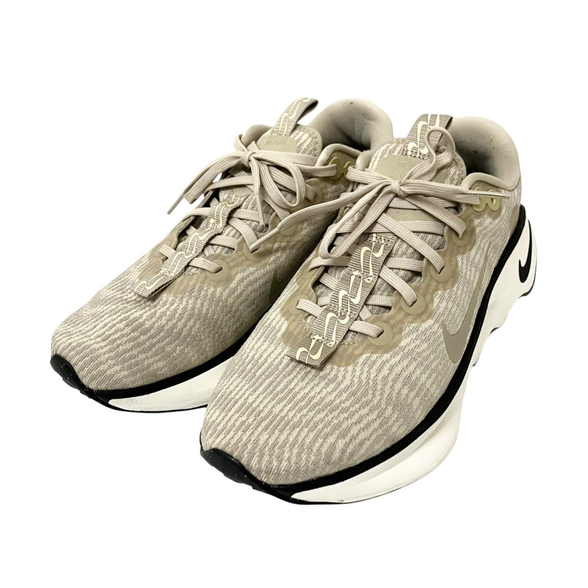 NIKE MotivaスニーカーDV1237 200 古着・中古-1枚目のアイテム画像