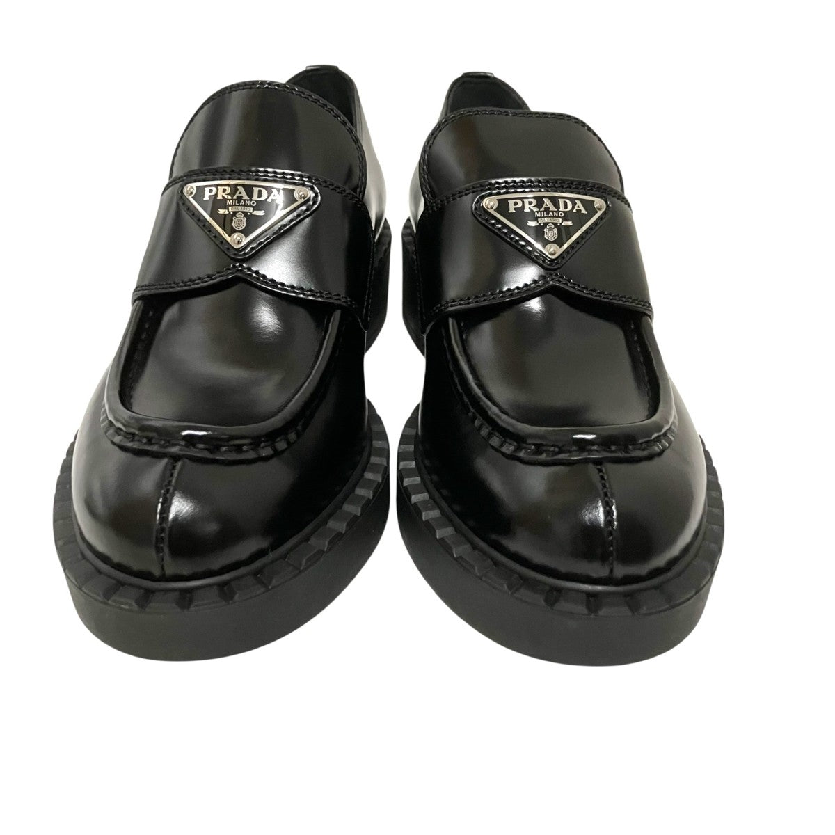 PRADA トライアングルロゴローファー 古着・中古-2枚目のアイテム画像