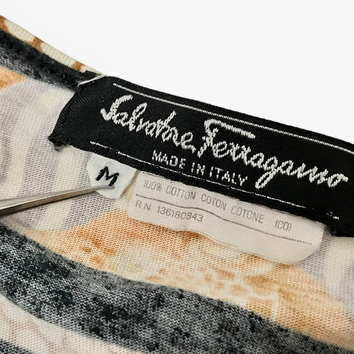 Salvatore Ferragamo 総柄カットソー 古着・中古-4枚目のアイテム画像