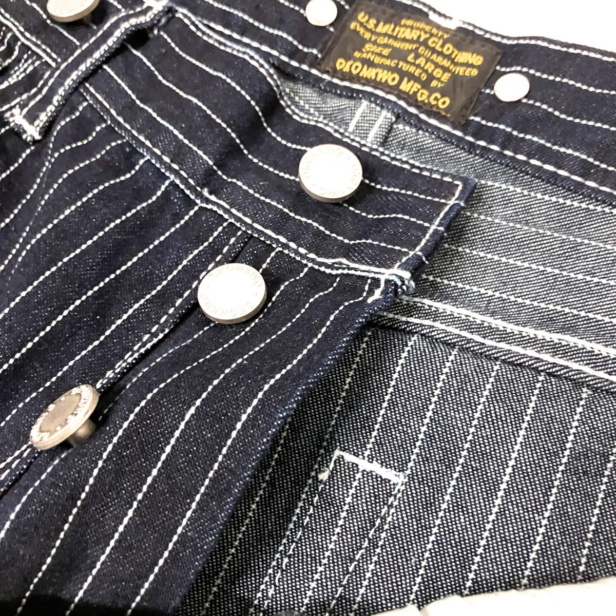 ストライプパンツ