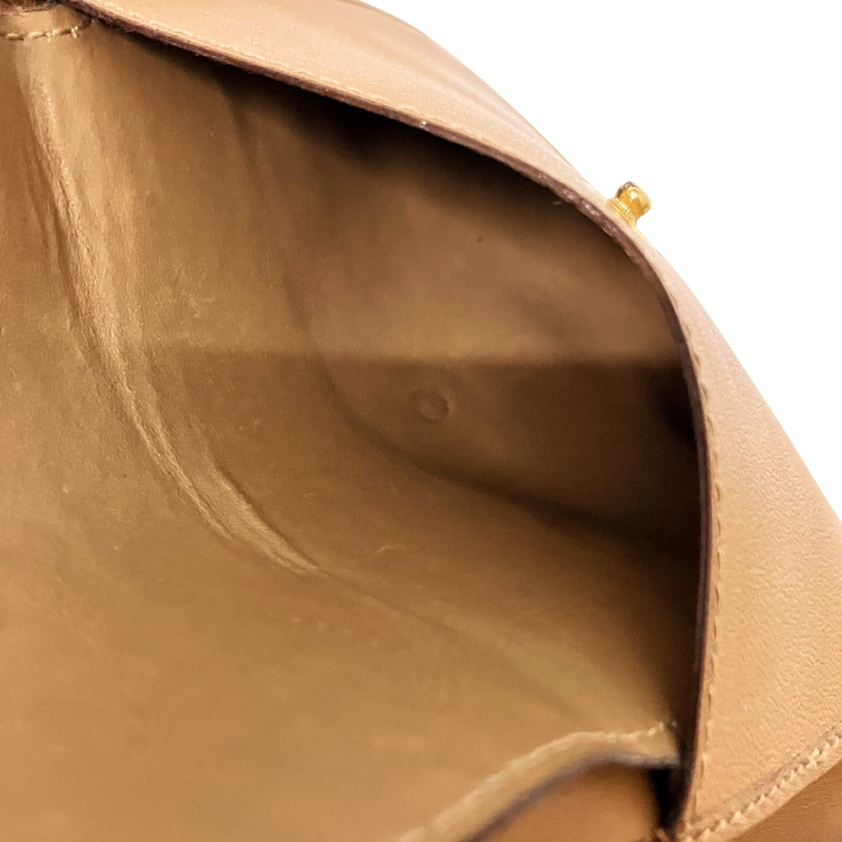 CELINE(セリーヌ) 2つ折り財布 M06 ブラウン｜【公式】カインドオル