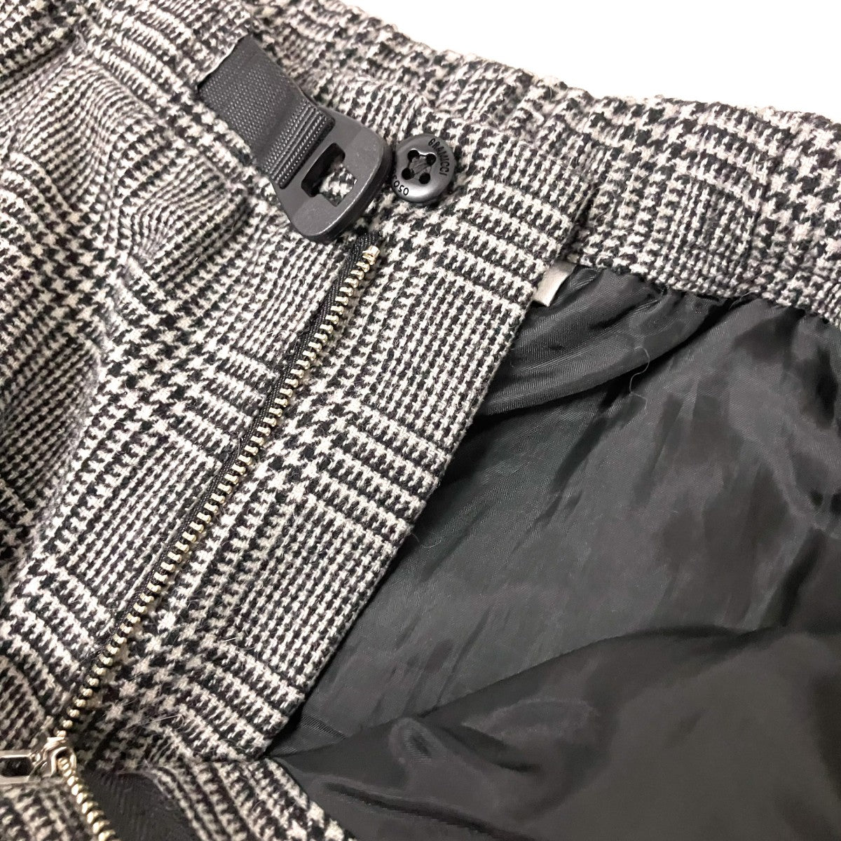 GRAMICCI WOOL BLEND TUCK TAPERED PANTSテーパードパンツGMP 20F034 古着・中古-4枚目のアイテム画像