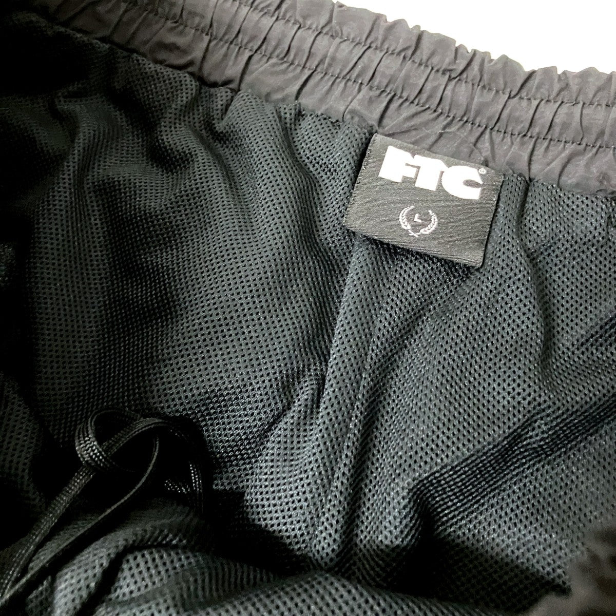 PIPING NYLON TRACK PANTSトラックパンツFTC023SPB09