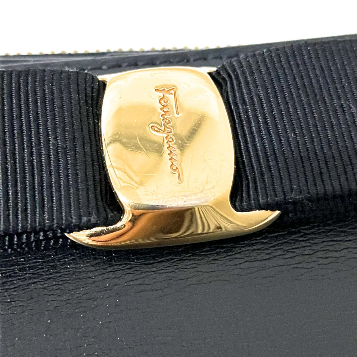 Salvatore Ferragamo ヴァラリボン2つ折り財布JP 22 E009 古着・中古-5枚目のアイテム画像