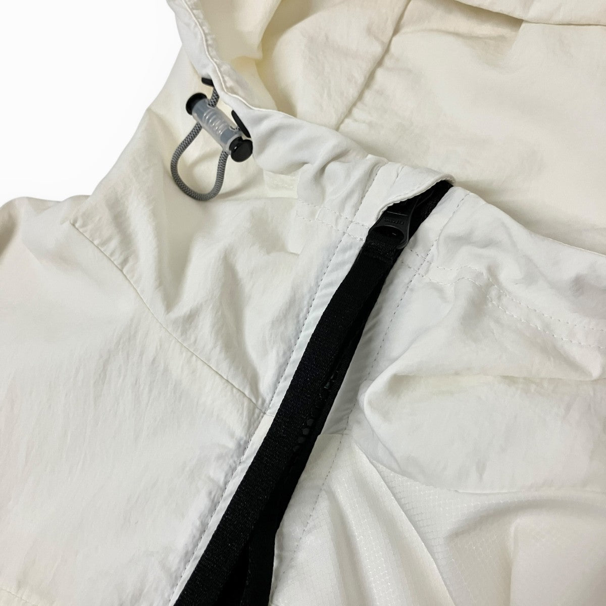LACOSTE ナイロンジャケットBH0150 古着・中古-3枚目のアイテム画像