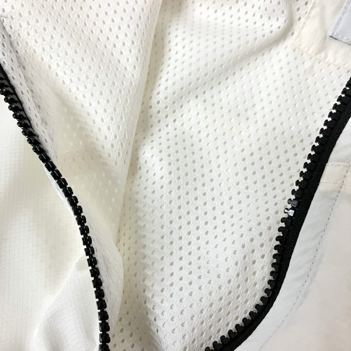 LACOSTE ナイロンジャケットBH0150 古着・中古-5枚目のアイテム画像