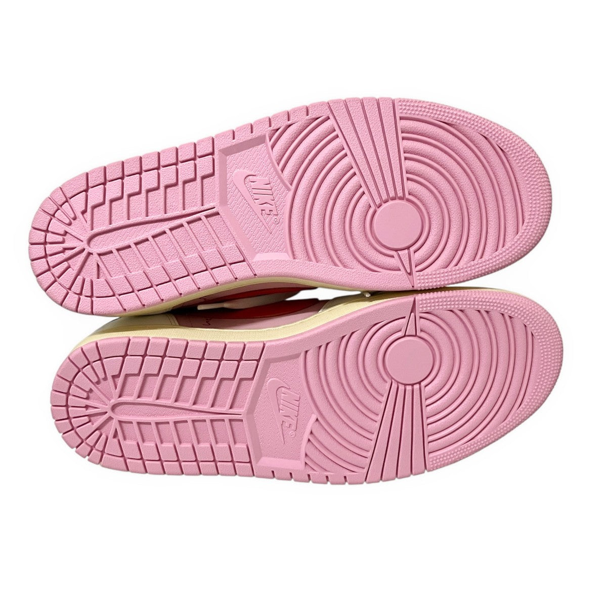 Air Jordan 1 Retro Low OGローカットスニーカーIQ7604 101