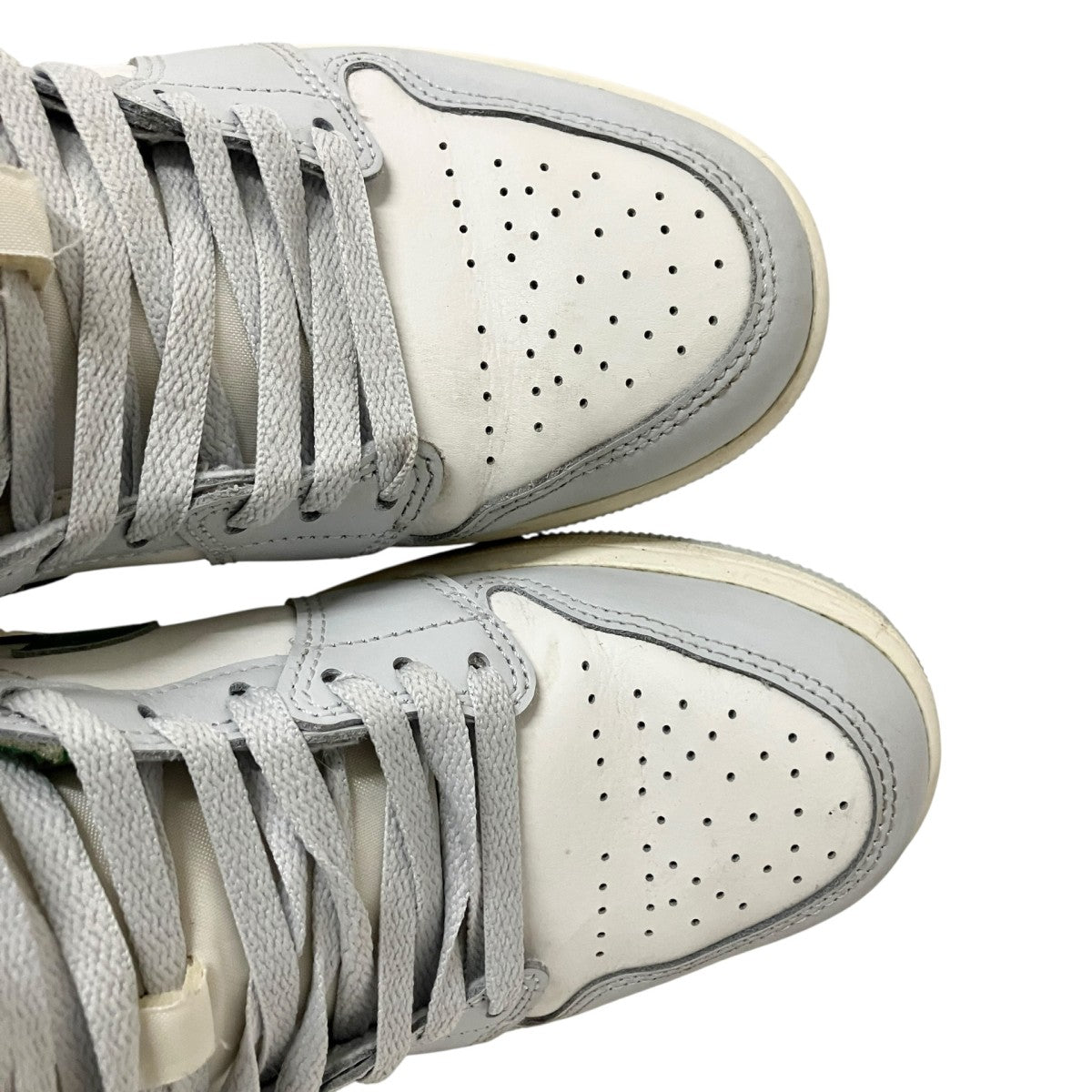 AIR JORDAN 1 MIDハイカットスニーカーDQ8426 142