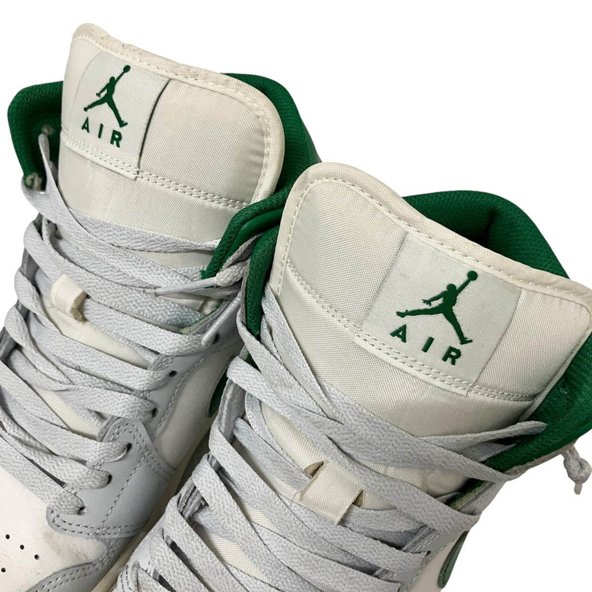 AIR JORDAN 1 MIDハイカットスニーカーDQ8426 142