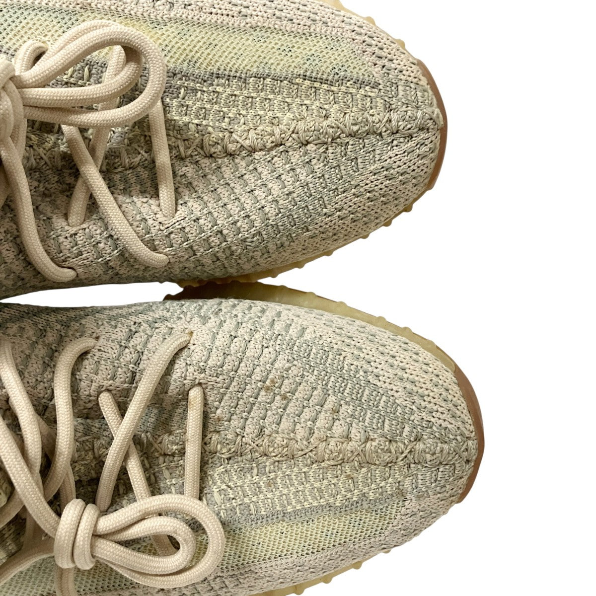 YEEZY BOOST 350 V2スニーカーFW3042