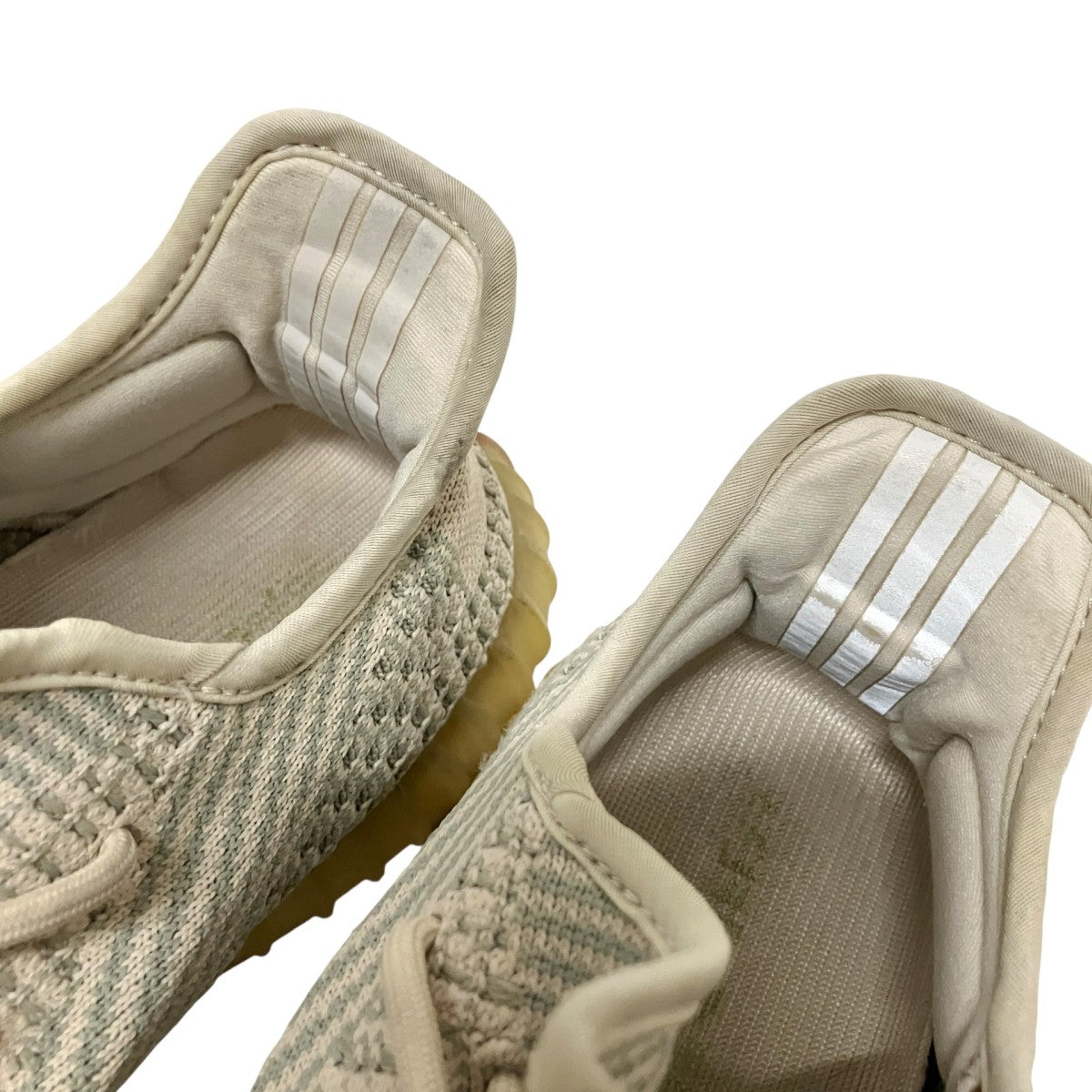 YEEZY BOOST 350 V2スニーカーFW3042