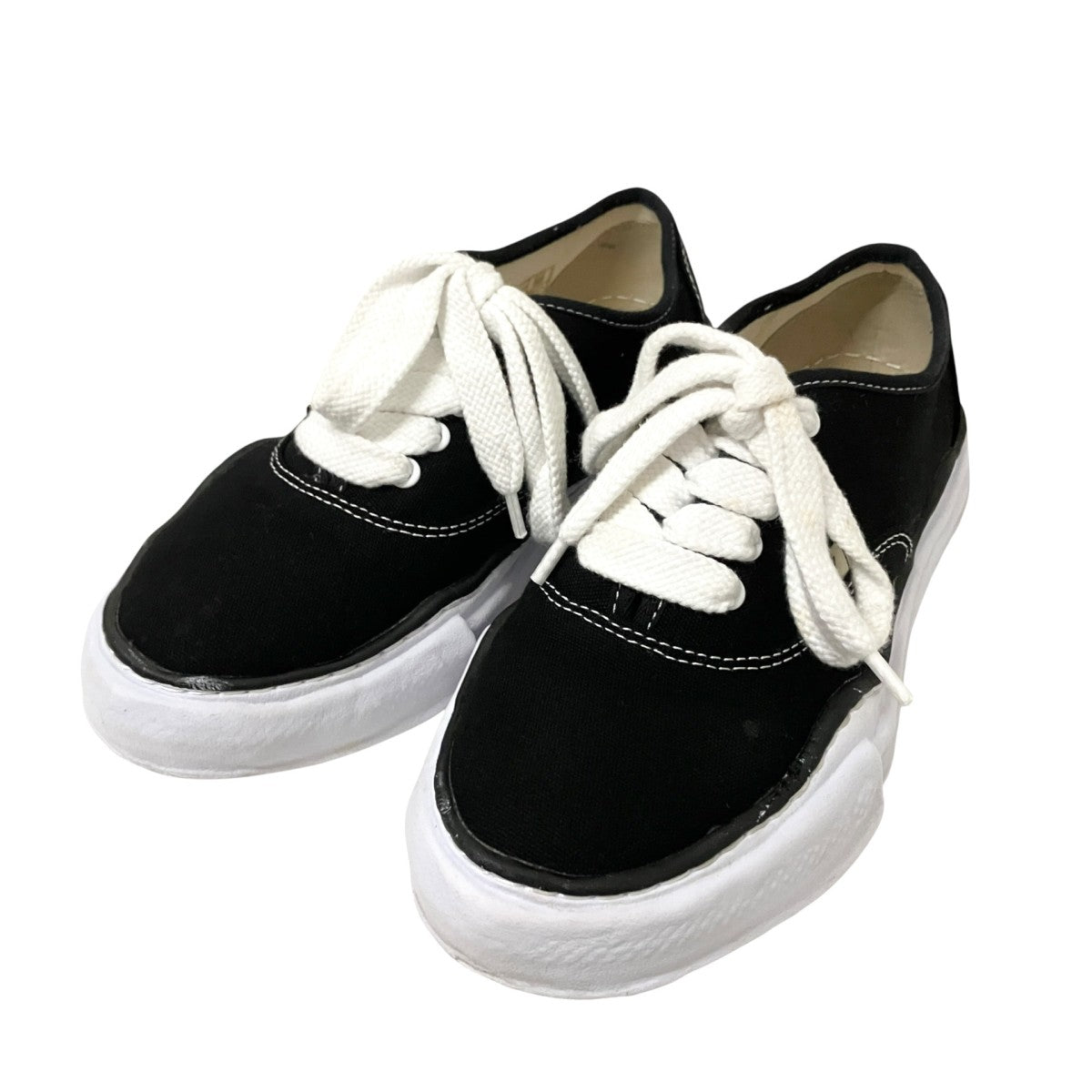 キャンバススニーカーA02FW704