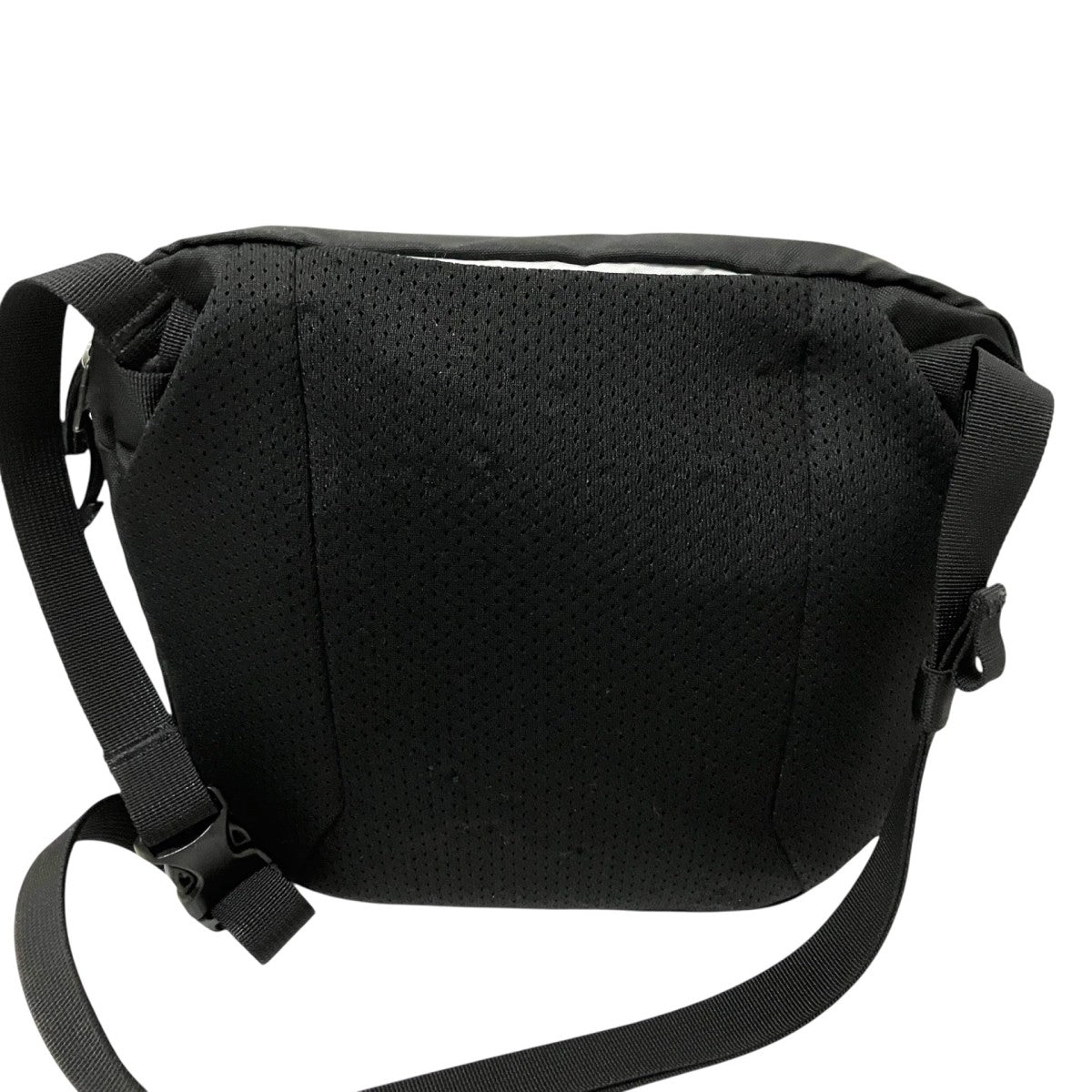 ARC’TERYX ショルダーバッグX000006100 古着・中古-2枚目のアイテム画像