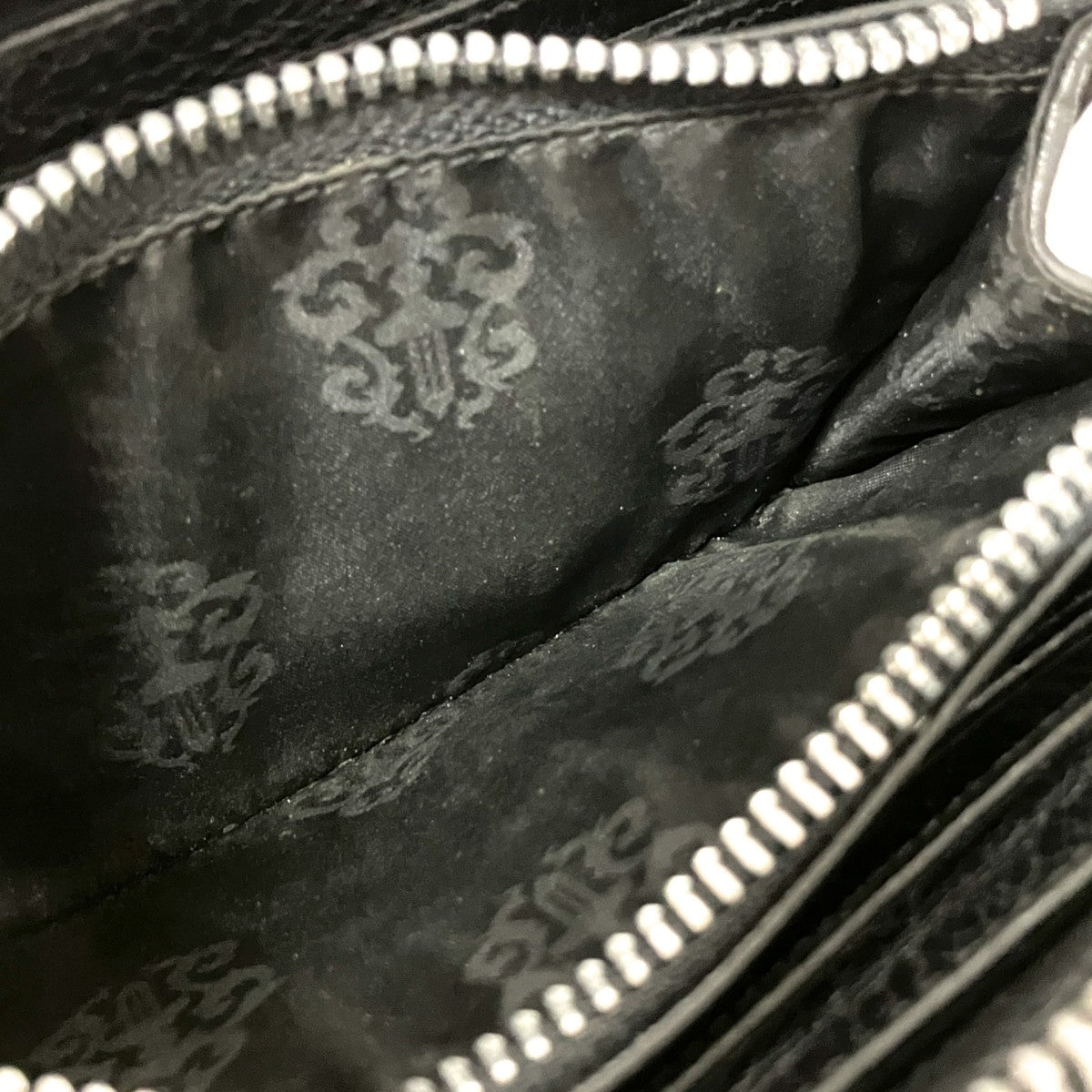 ラウンドジップ長財布