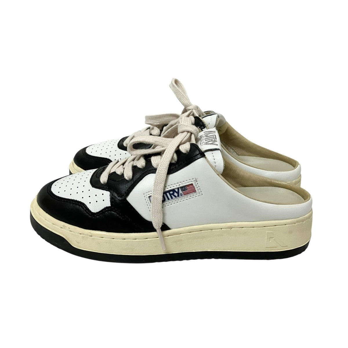 Perforated Toe Lace-Up Mulesミュールスニーカー