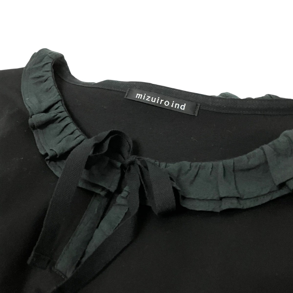リボン装飾半袖Tシャツ