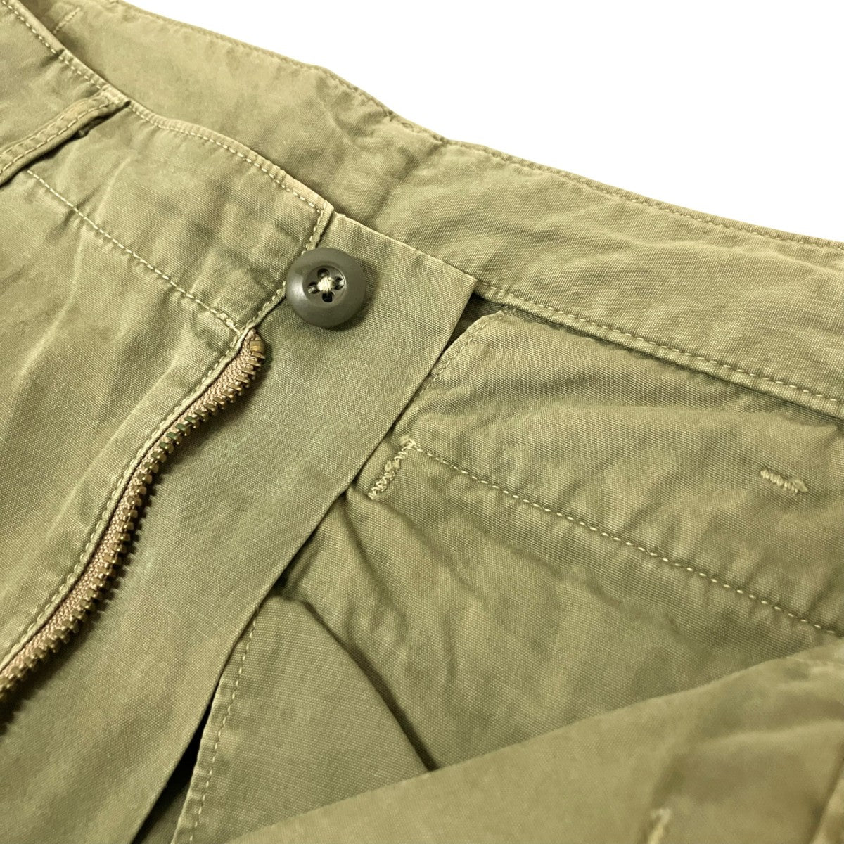 カーゴパンツ