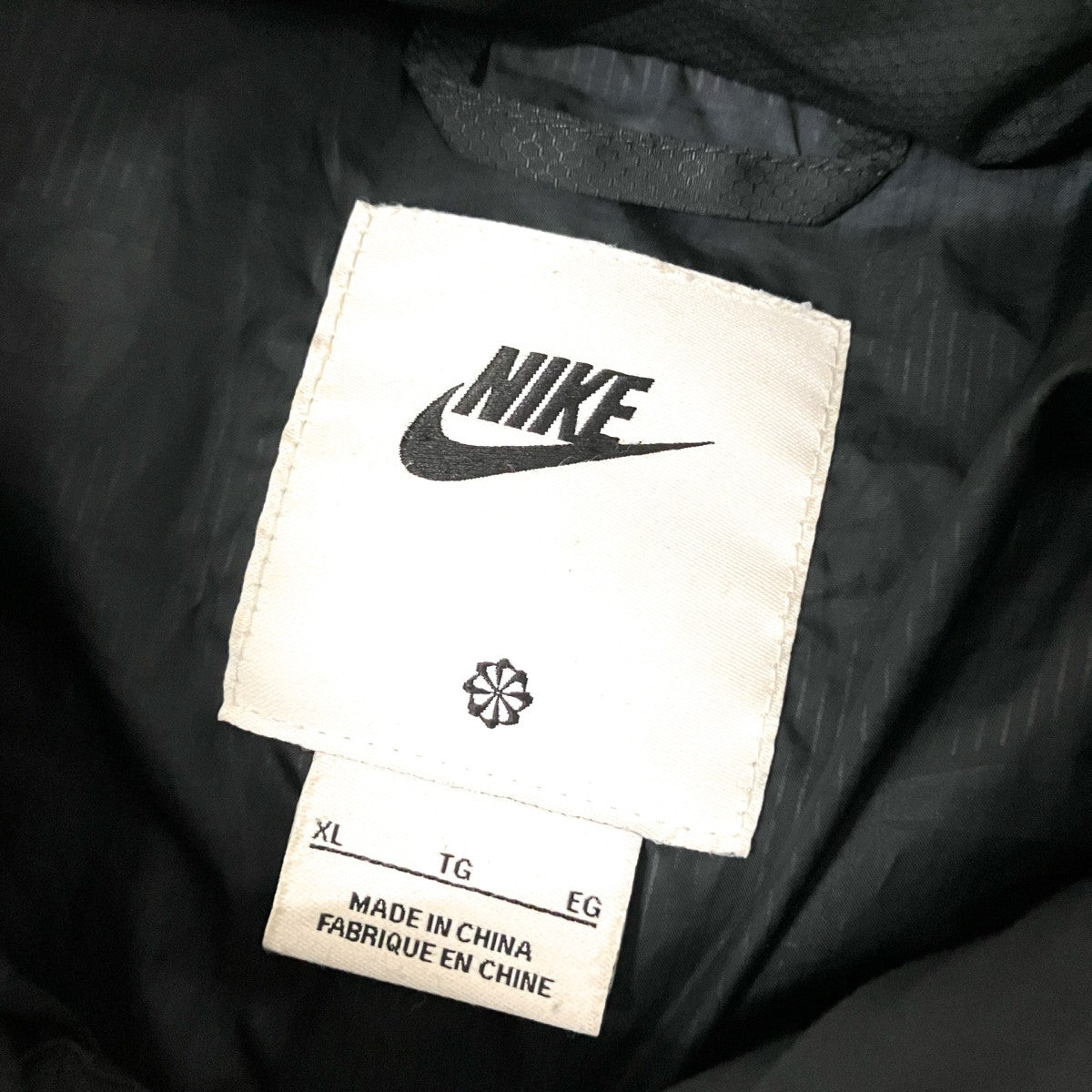 NIKE TF ｸﾗﾌﾞ ﾊﾟﾌｧｰ ｼﾞｬｹｯﾄ中綿ジャケットFB7369 010 古着・中古-4枚目のアイテム画像
