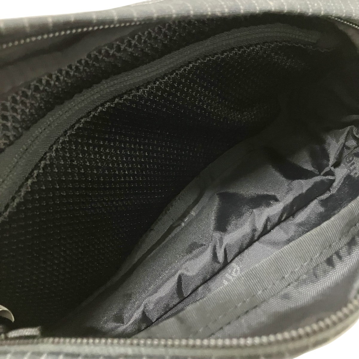 waist bagボディバッグ