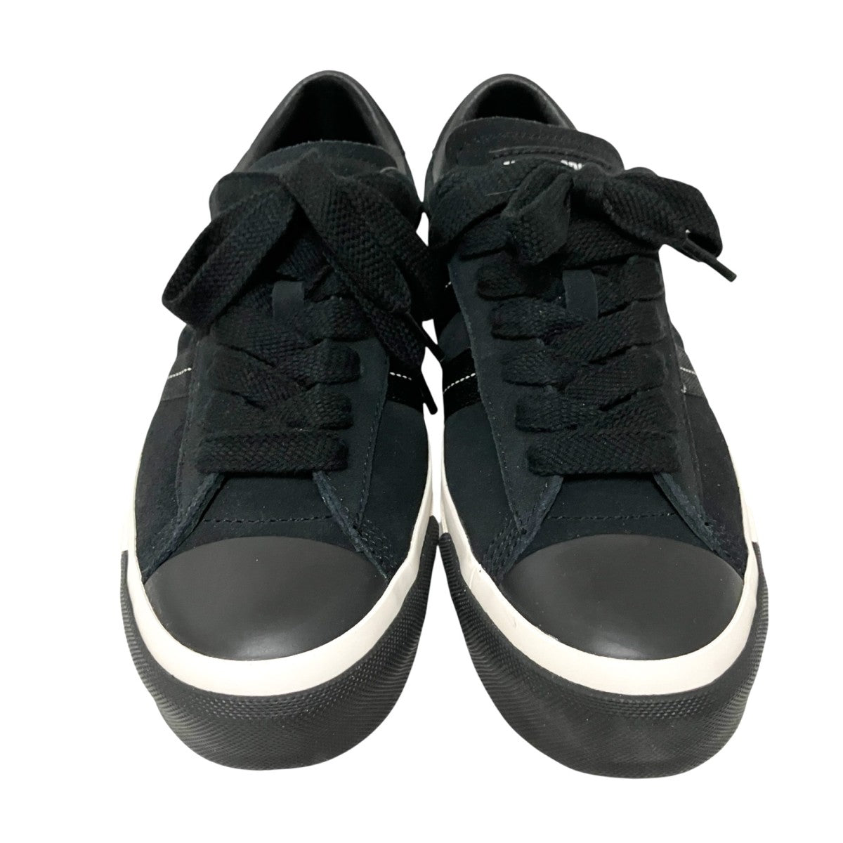 Royal Plus Suede LoスニーカーPN1021N1