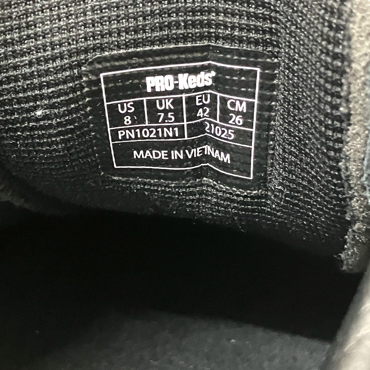 Royal Plus Suede LoスニーカーPN1021N1