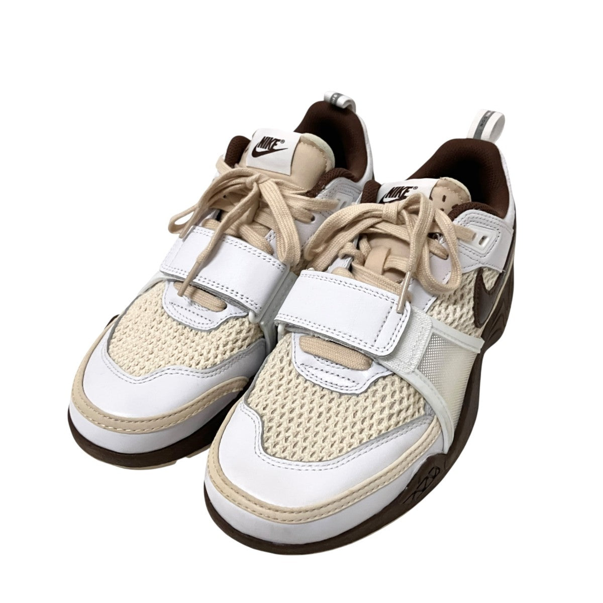 NIKE×TRAVIS SCOTT ZOOM FIELD JAXXスニーカーHQ3073 100 古着・中古-1枚目のアイテム画像