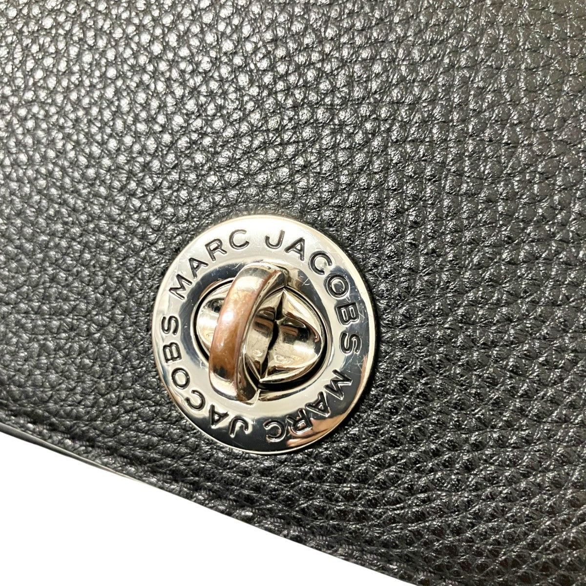 Signet Turnlock Small Shoulder Bagショルダーバッグ4R3HSH007H02