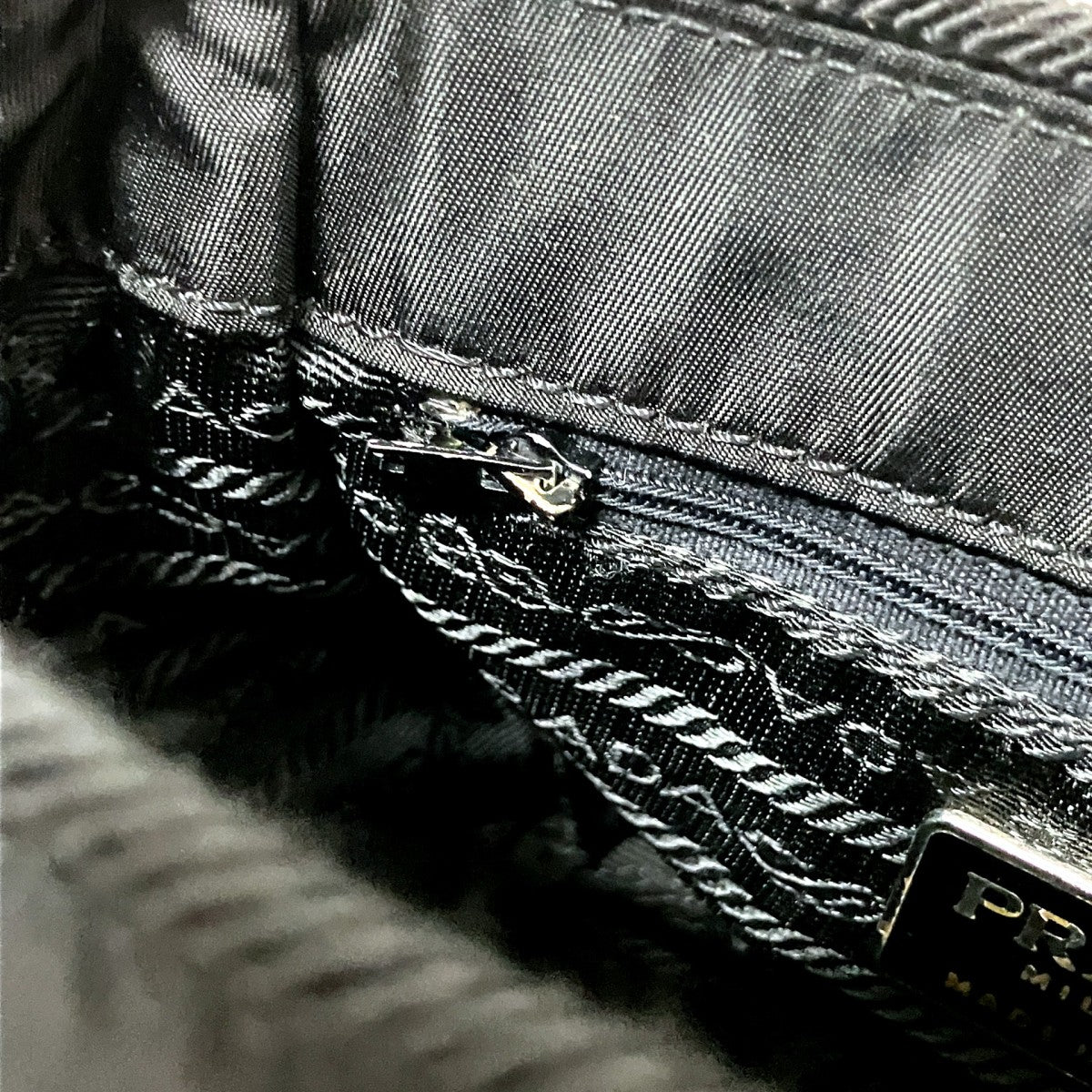 PRADA ロゴショルダーバッグ 古着・中古-10枚目のアイテム画像