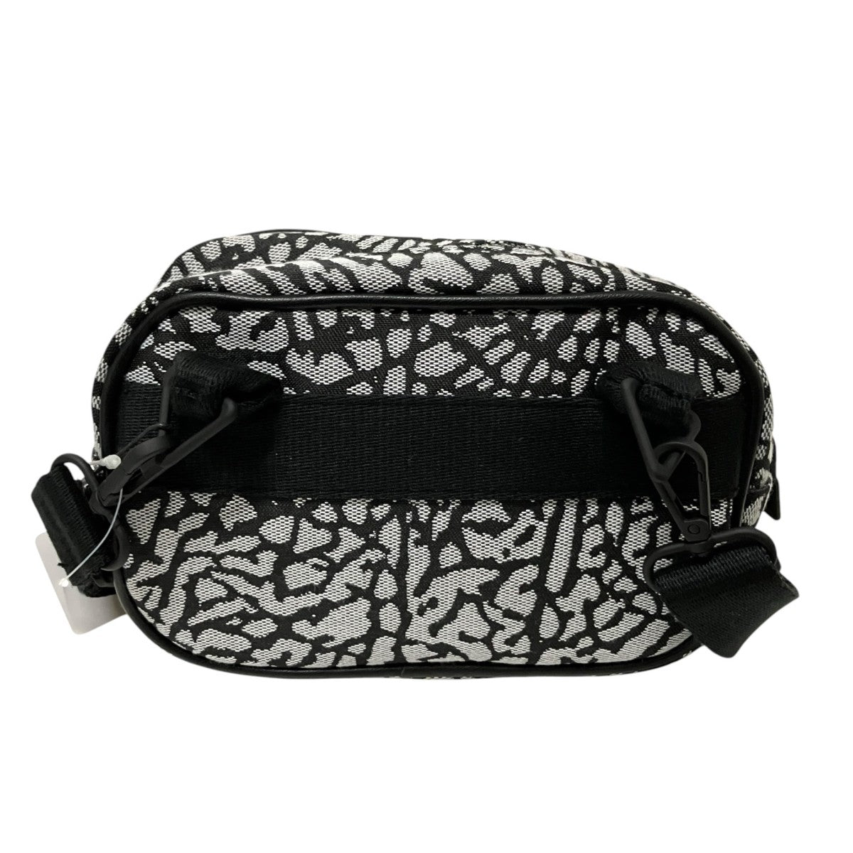 NIKE IZON CAMERA BAGショルダーバッグHV1620 010 古着・中古-2枚目のアイテム画像