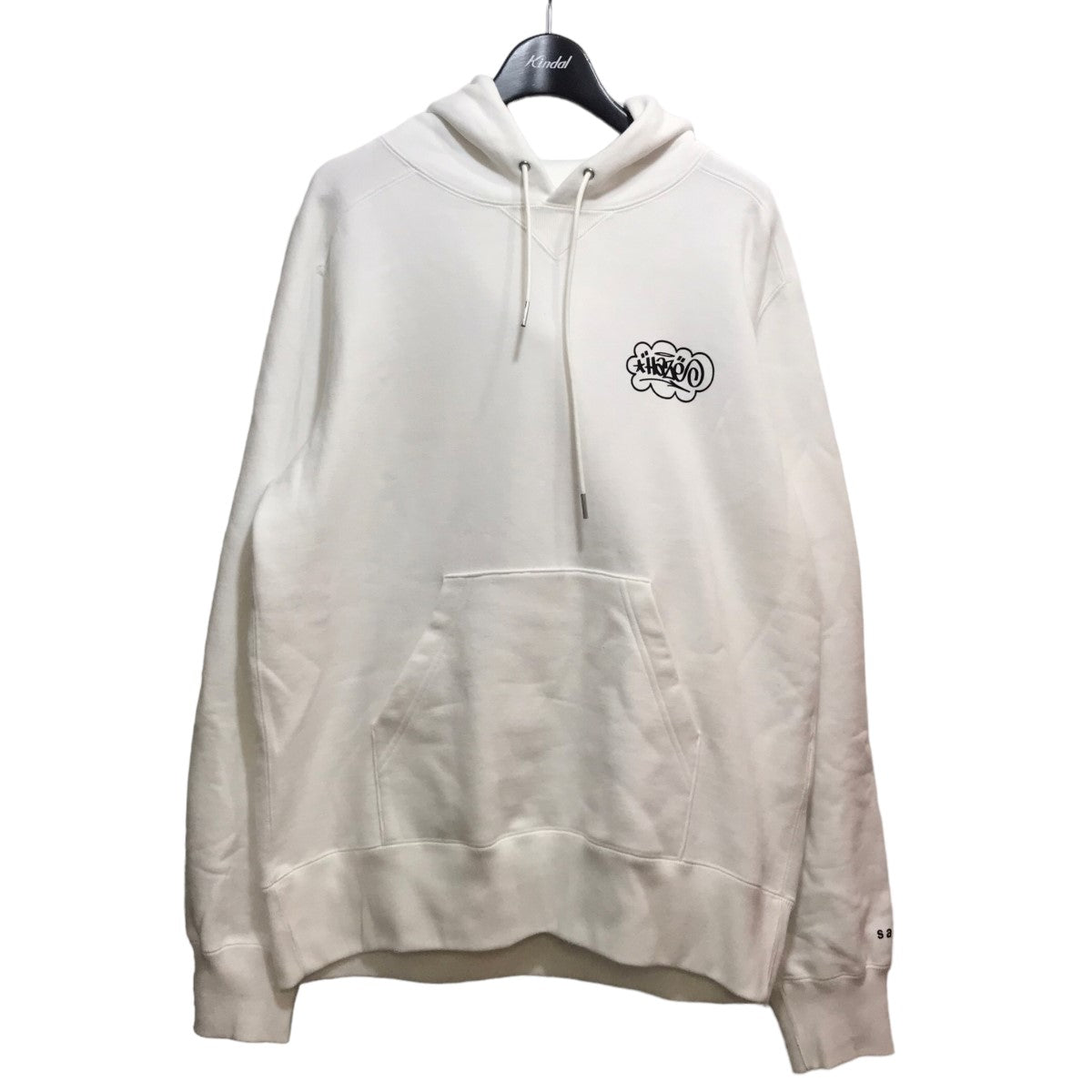 サカイ×エリックヘイズのロゴプリントパーカー 23-0470Sです。 sacai×Eric Haze トップス 古着・中古アイテム