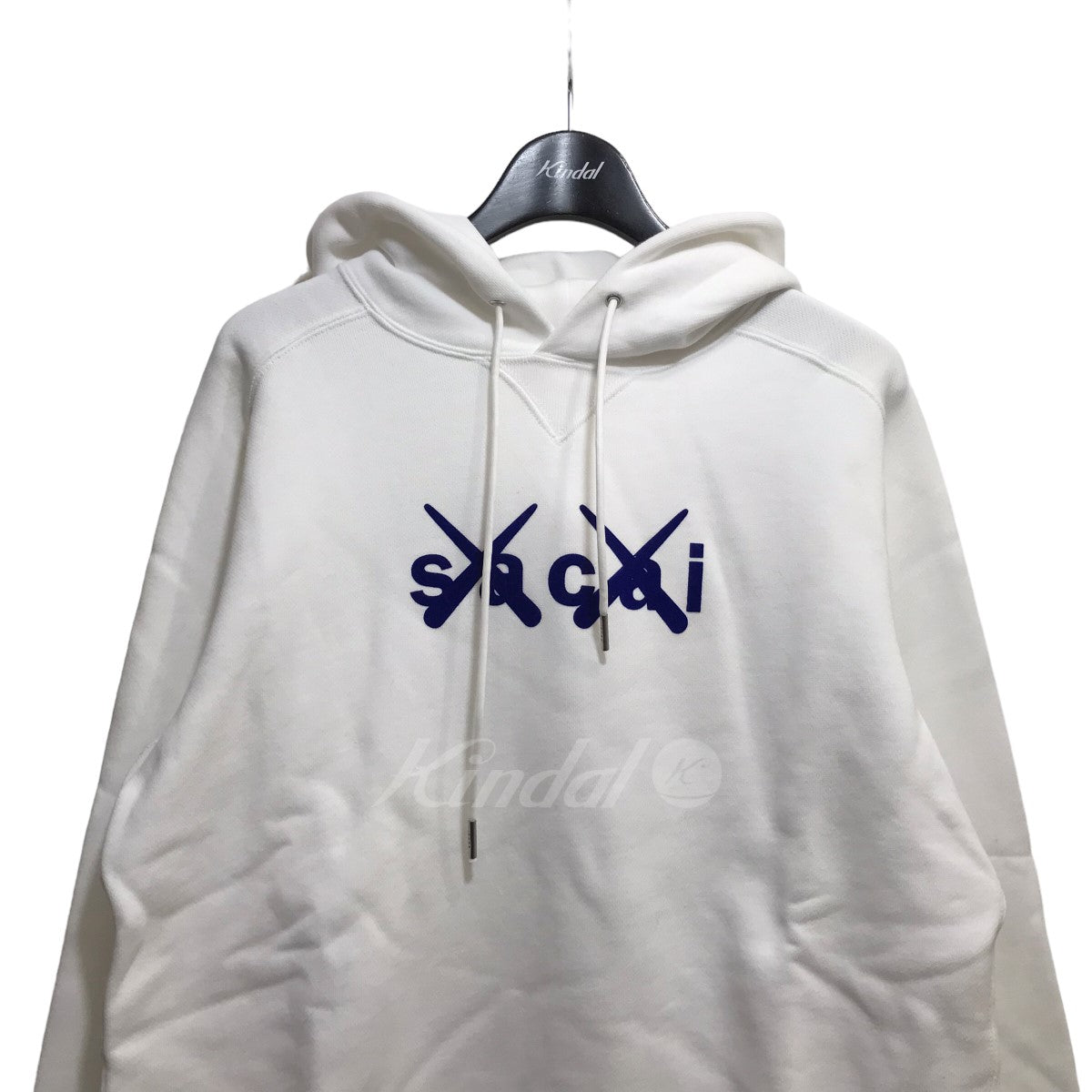 sacai×KAWS 「Flock Print Hooide」ロゴパーカー21-0286S 21-0286S ...