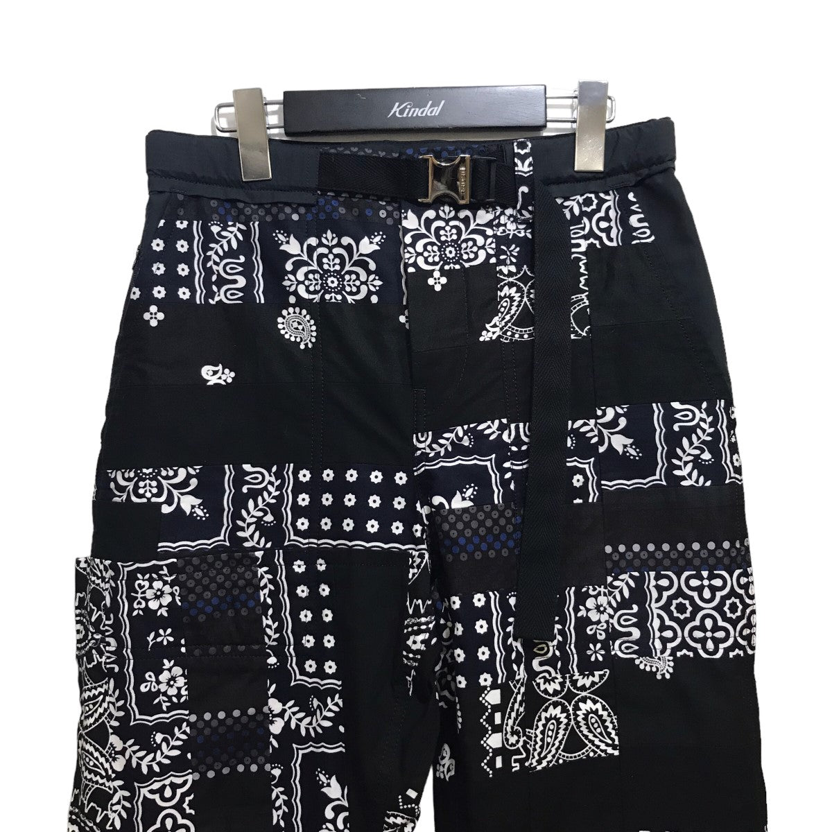 sacai(サカイ) 21SSHank Willis Thomas Archive Print Mix Pantsバンダナパッチワークパンツ21-02468M  21-02468M ネイビー サイズ 1｜【公式】カインドオルオンライン ブランド古着・中古通販【kindal】