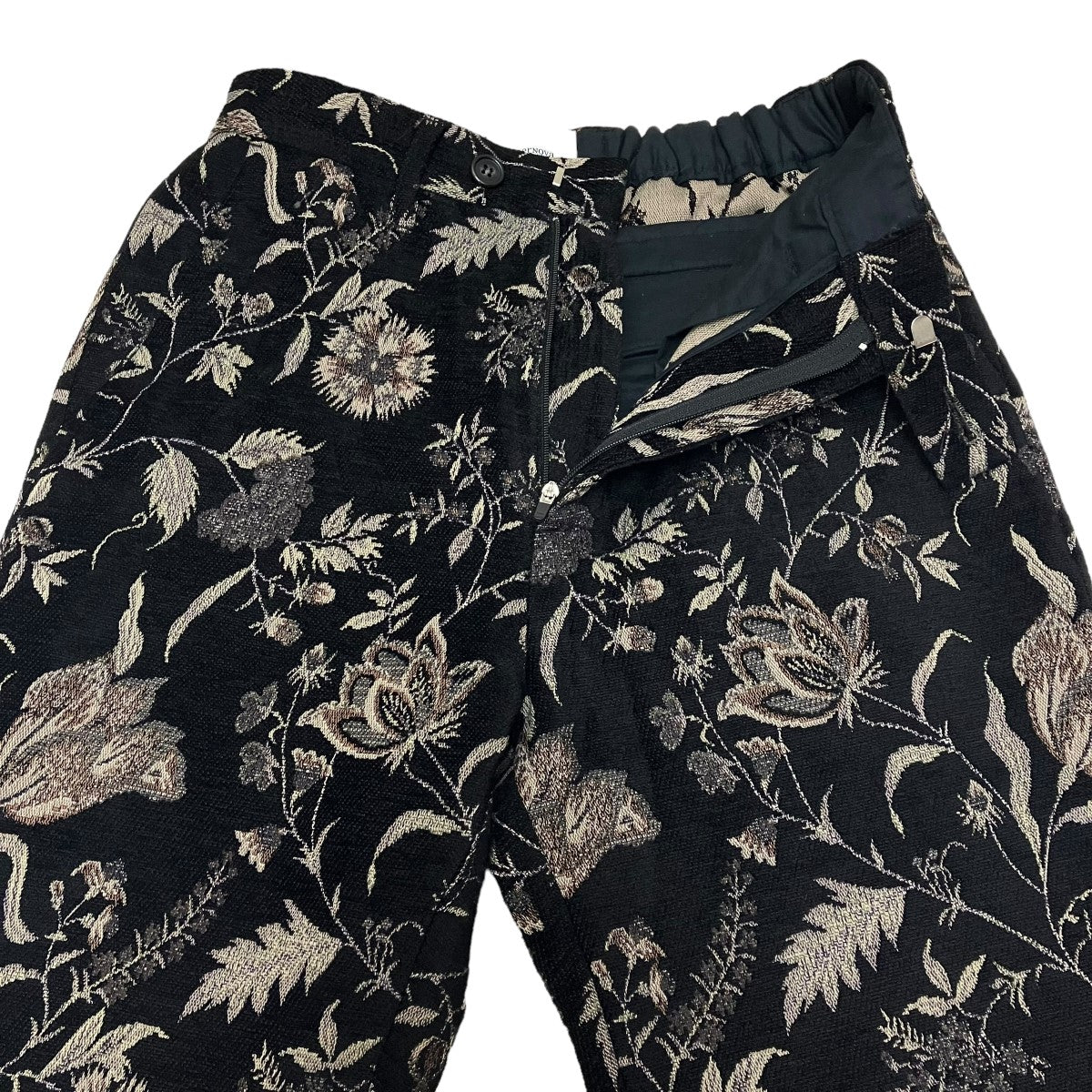 ボタニカル柄ジャガードパンツ