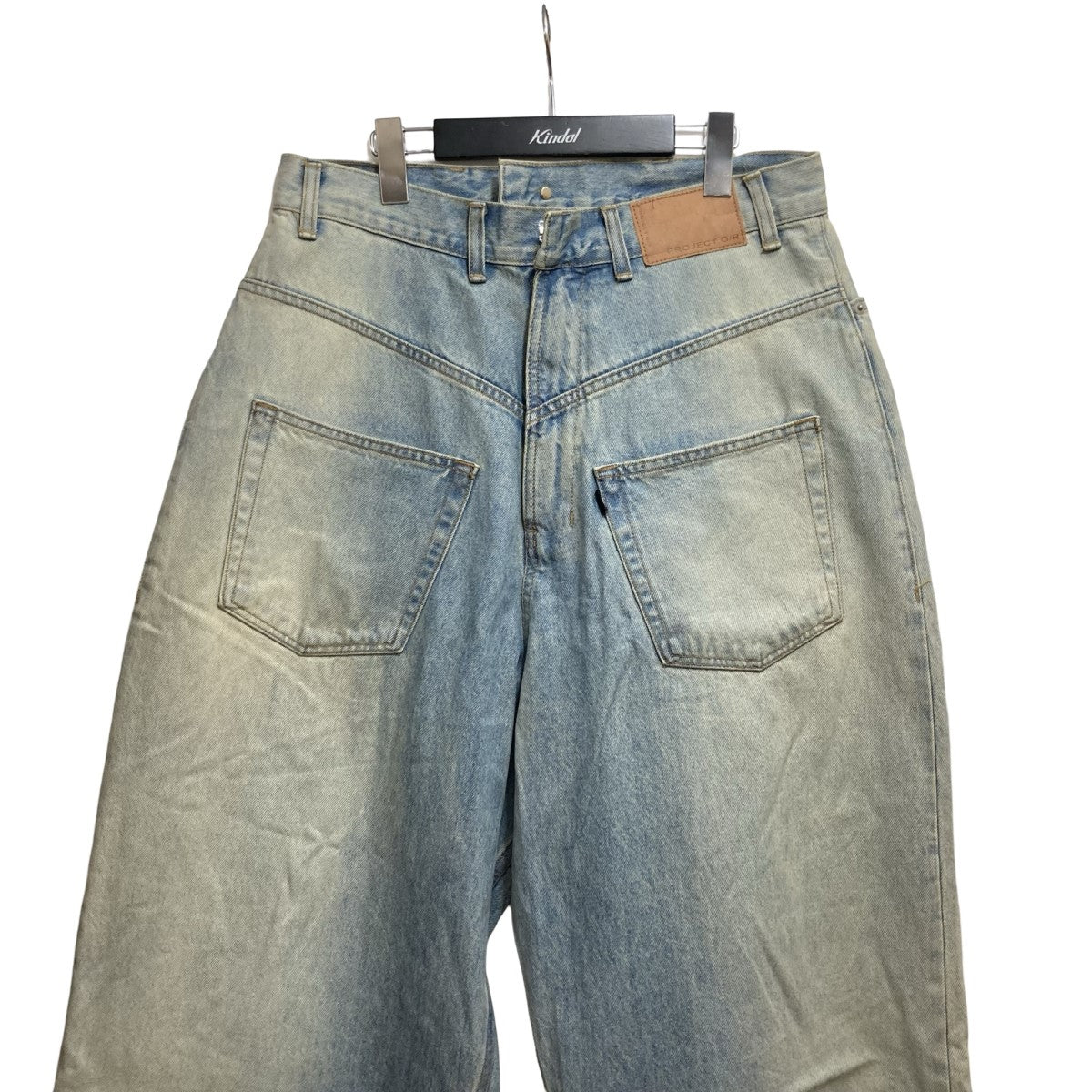 プロジェクトジーアールのCOATED BACKWARD JEANS コーティングデニムパンツです。 Project GR ボトムス 古着・中古アイテム