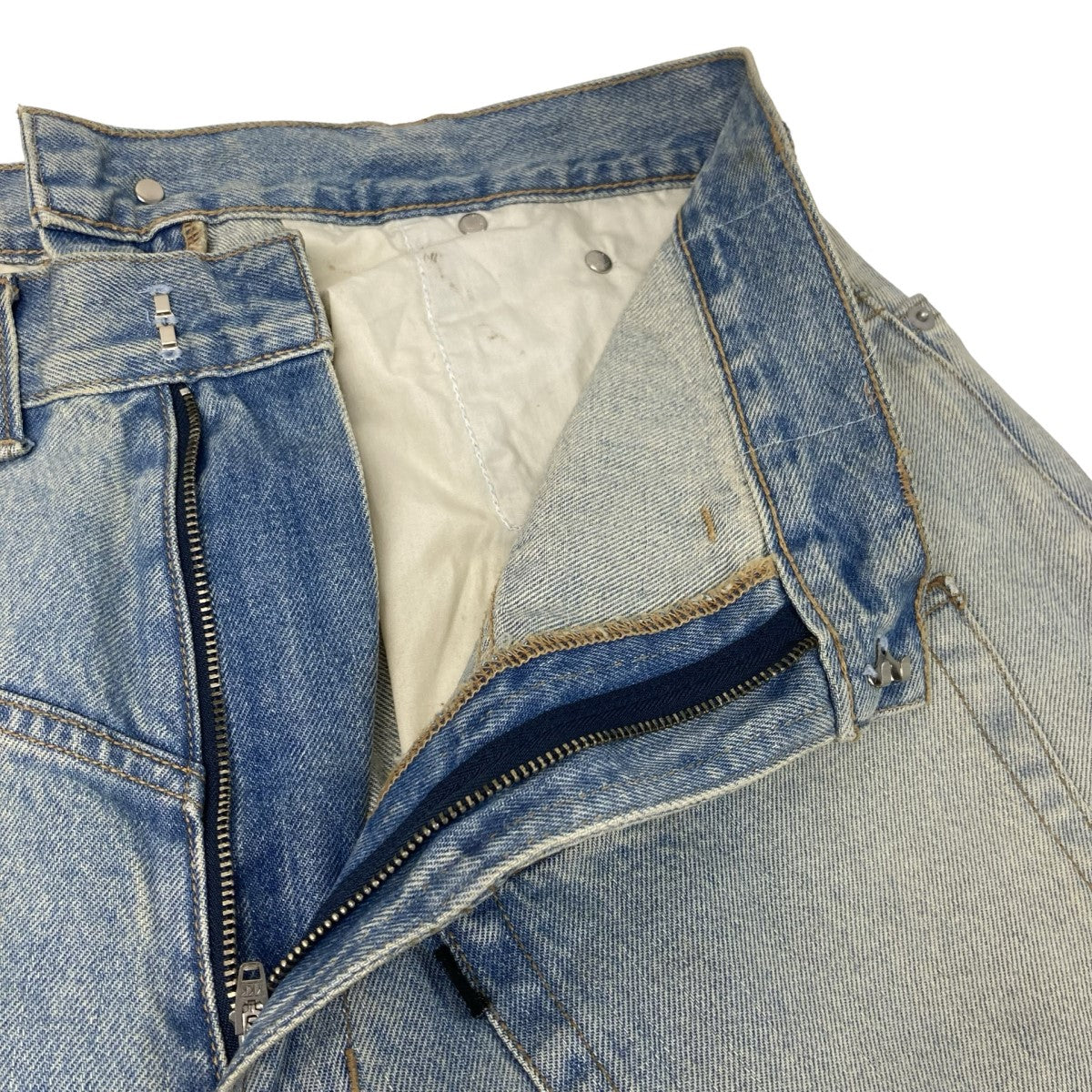 プロジェクトジーアールのCOATED BACKWARD JEANS コーティングデニムパンツです。 Project GR ボトムス 古着・中古アイテム