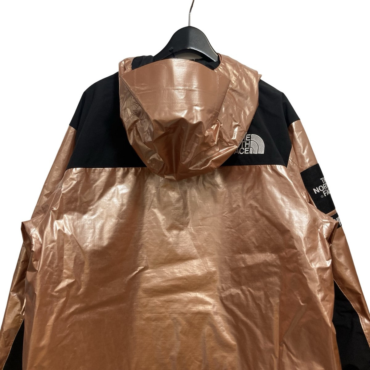 Supreme×THE NORTH FACE(シュプリーム×ザノースフェイス) 18SSMETALLIC MOUNTAIN  JACKETマウンテンパーカーNP118011