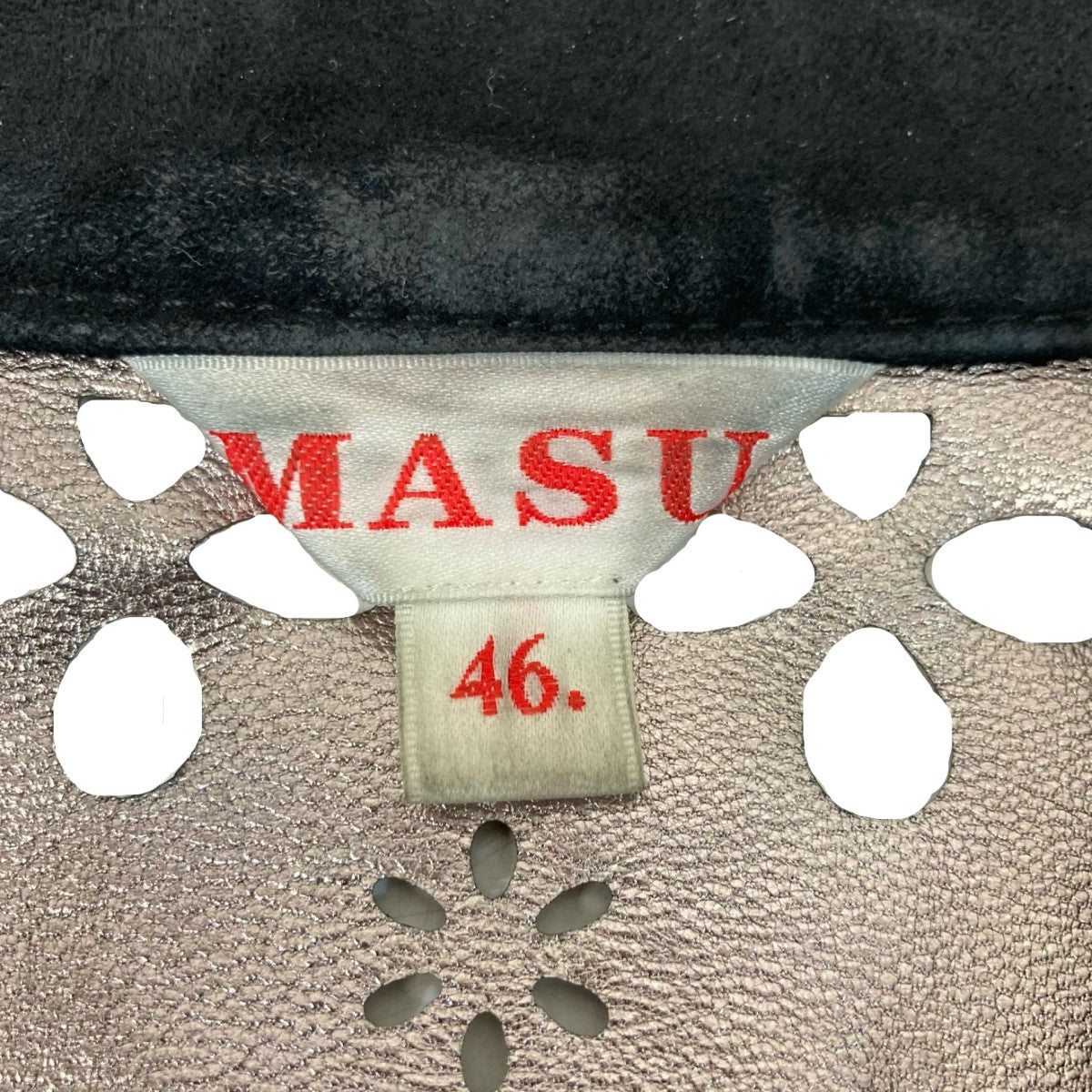 MASU(エムエーエスユー) 22AWFLOWER-CUT LEATHER TRUCKER JACKETレザージャケットMVFW-BL0722  MVFW-BL0722 ブラック サイズ 46｜【公式】カインドオルオンライン ブランド古着・中古通販【kindal】