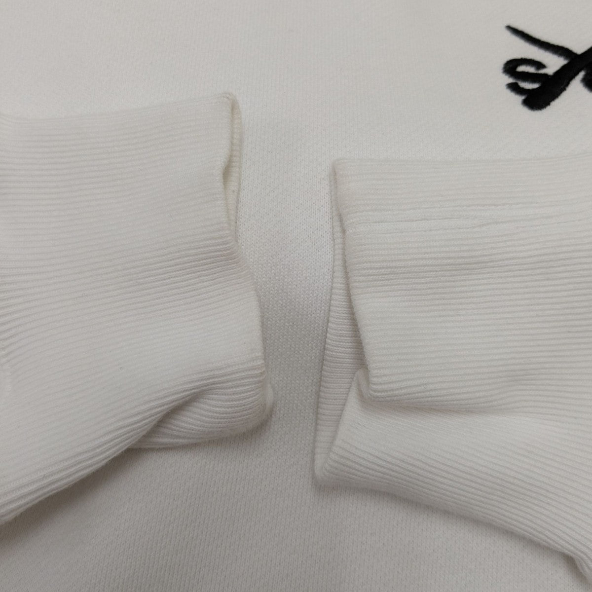 sacai×KAWS プルオーバーパーカー21-0283S 21-0283S ホワイト サイズ 1