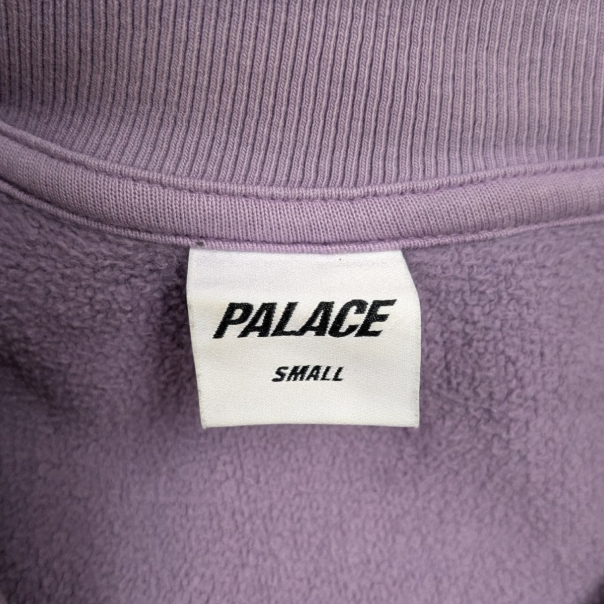 パレスのPIGMENT ZIP FUNNEL ジップパーカーです。 PALACE 古着・中古 トップス アイテム