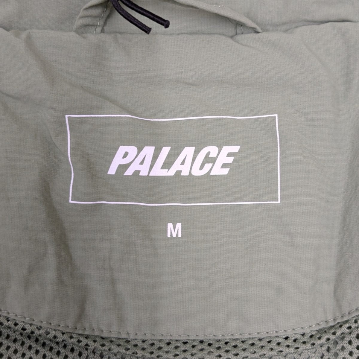 パレスの24SS LIGHTER SHELL JACKET ライトシェルジャケットです。 PALACE 古着・中古 アウター アイテム