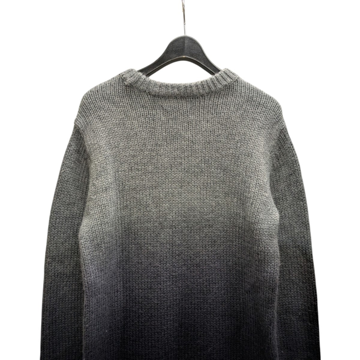 パレスのGRADIENT DYE RIB KNIT 胸ロゴニットです。 PALACE 古着・中古 トップス アイテム