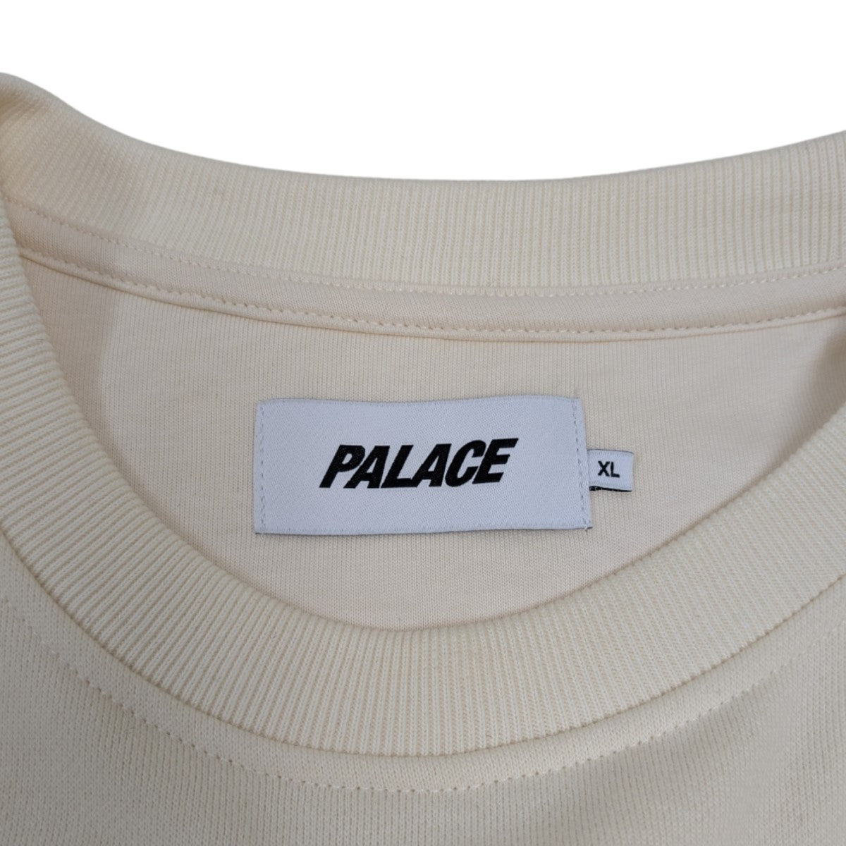 パレスの24AW CHENILLE TRI-FERG CREW クルーネックスウェットです。 PALACE 古着・中古 トップス アイテム