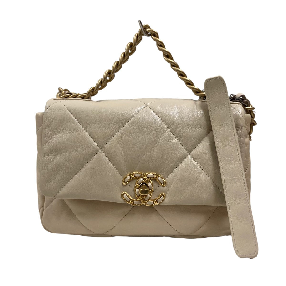 シャネル19 チェーンバッグ