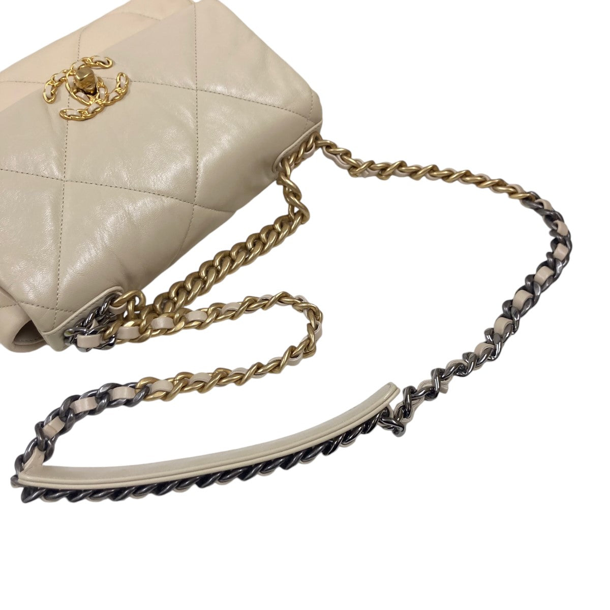 CHANEL(シャネル) シャネル19 チェーンバッグ 30062726 クリーム
