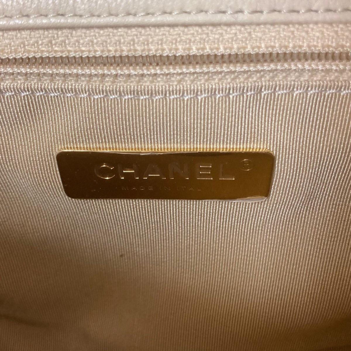 CHANEL(シャネル) シャネル19 チェーンバッグ 30062726 クリーム