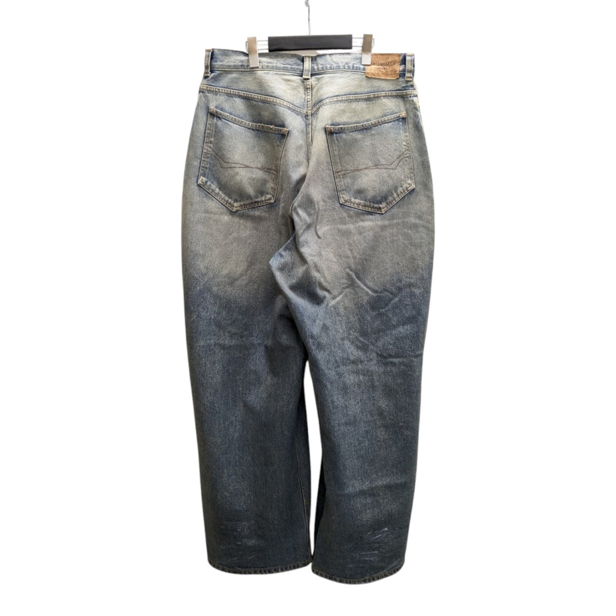 バレンシアガの22AW Large Baggy Jeans コーティングラージバギーデニムパンツ 719341 TNW60です。 BALENCIAGA 古着・中古 ボトムス アイテム