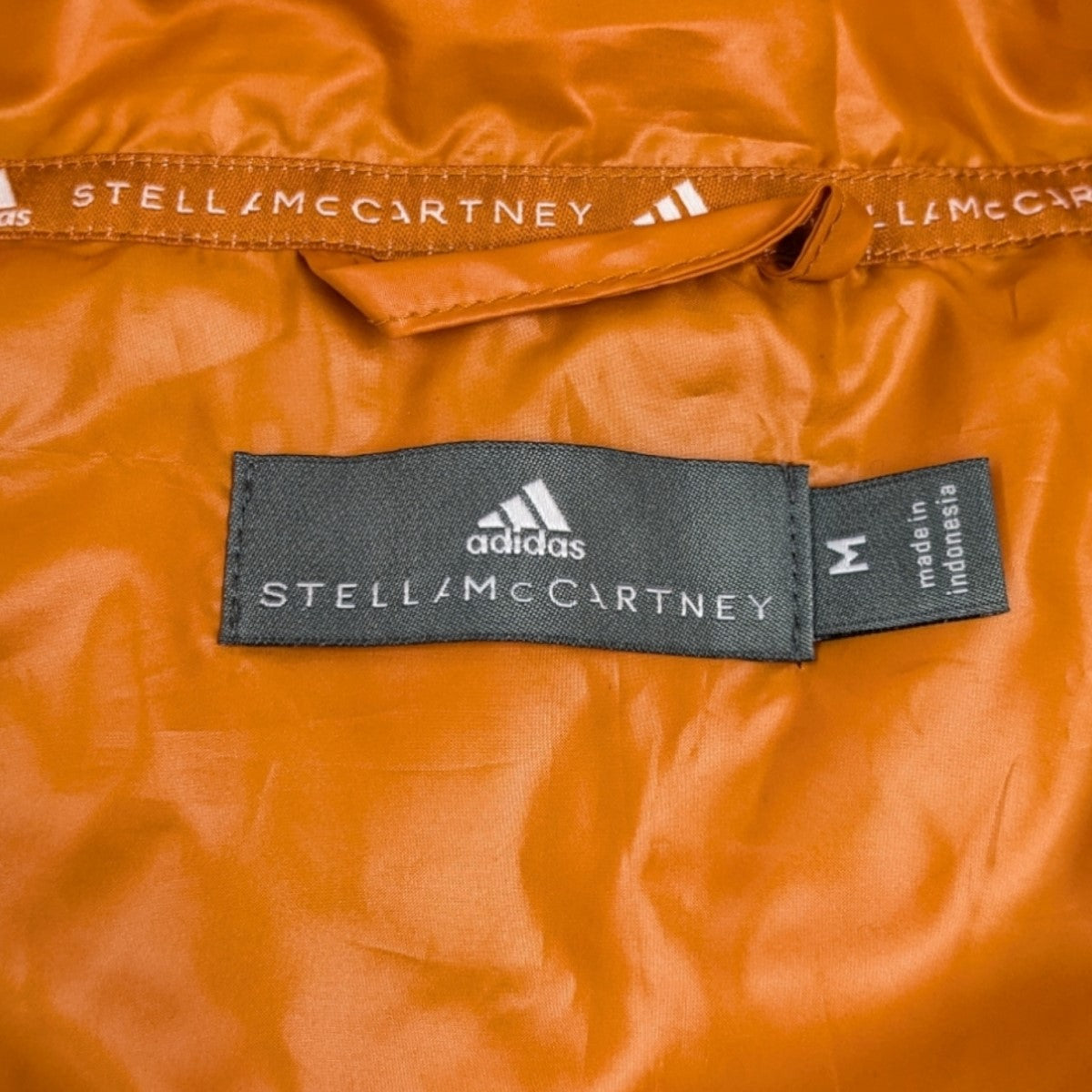 アディダスバイステラマッカートニーのダウンジャケット CZ3539です。 adidas by stella McCartney 古着・中古 アウター アイテム