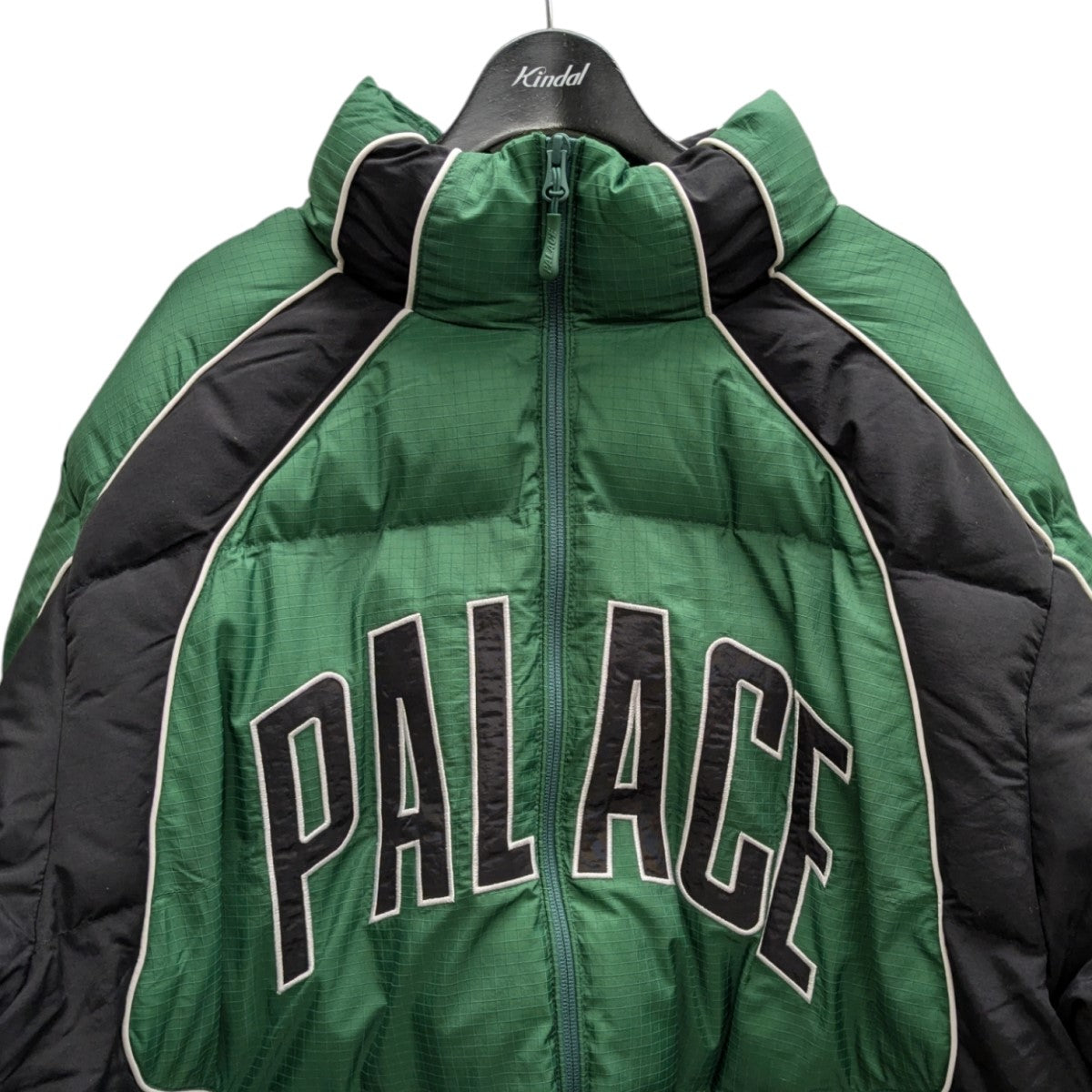 ダウンジャケット