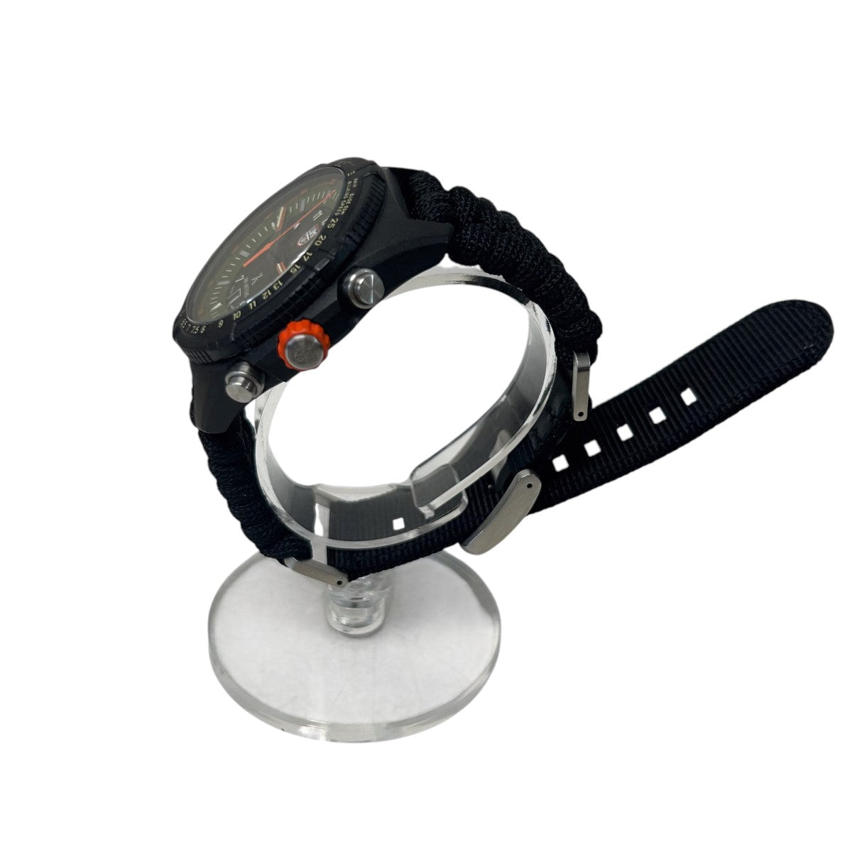 LUMINOX 古着・中古 ルミノックスのブラックBEAR GRYLLS SURVIVAL 3780 LAND SERIES 3780 腕時計です。