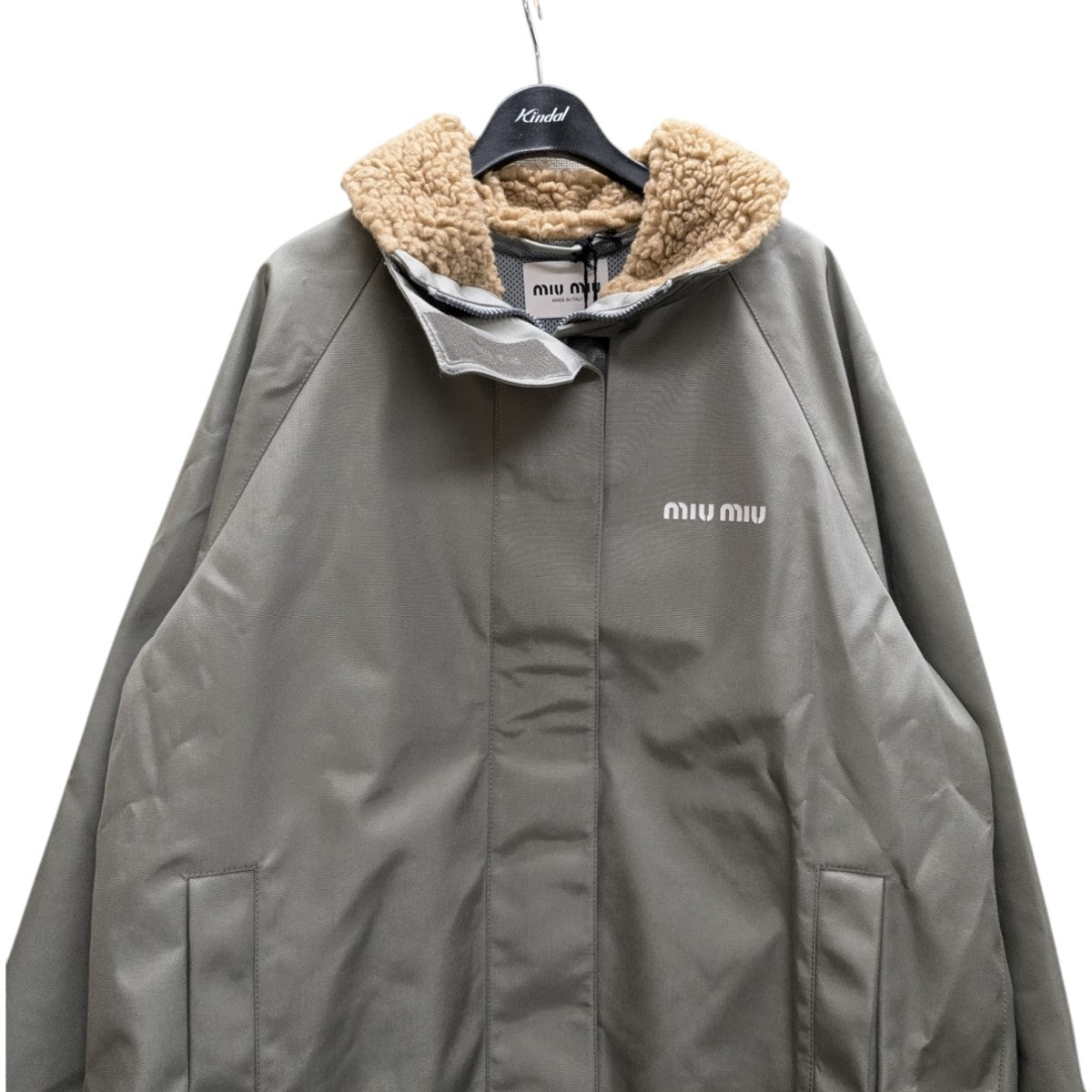 MIU MIU 古着・中古 ミュウミュウの24AW コーデュラブルゾンジャケット ML1093 S000です。